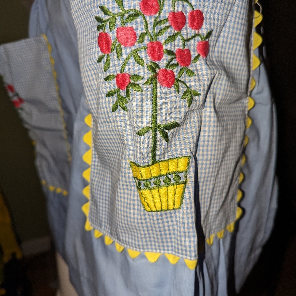 Vintage Apron - Picture 9 of 9